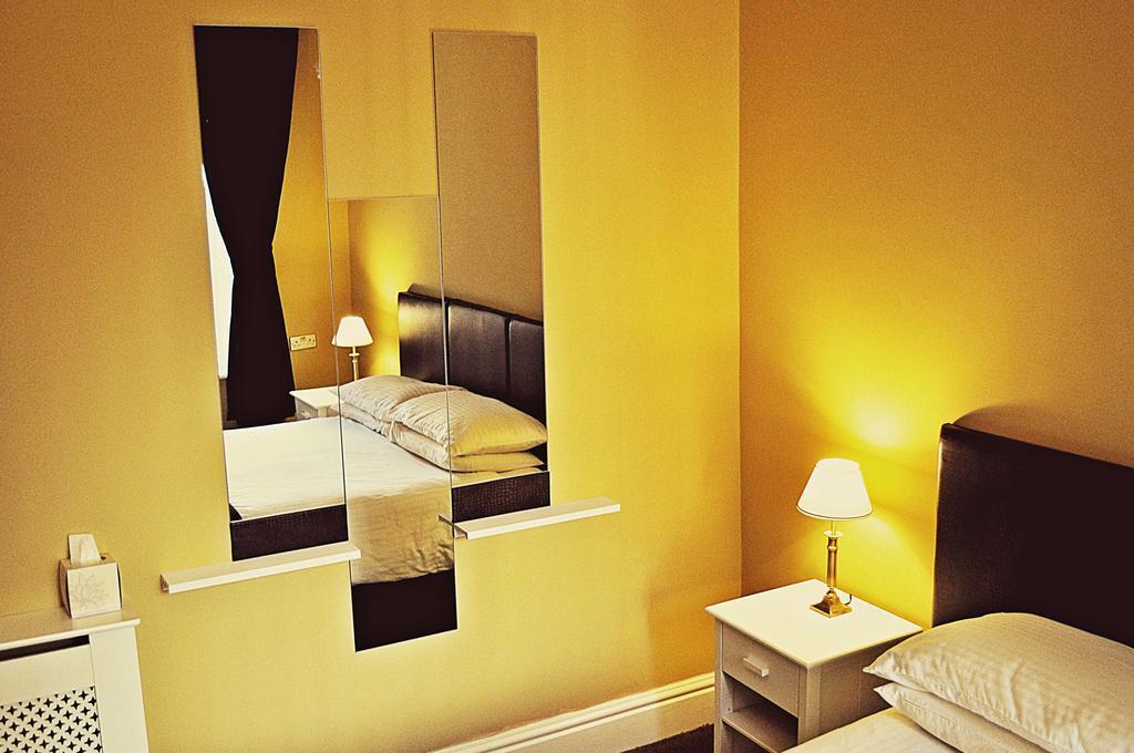 Cheers Hotel Blackpool Room photo
