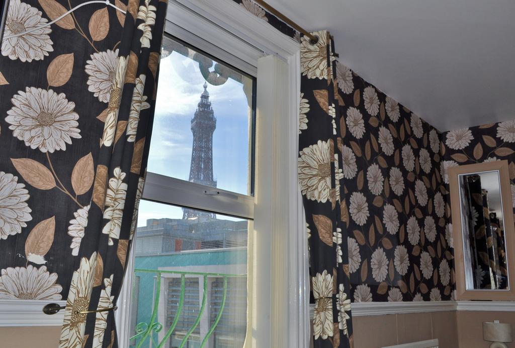 Cheers Hotel Blackpool Room photo