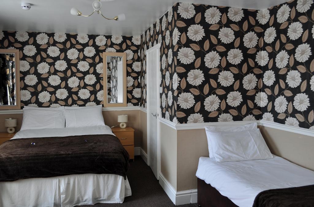 Cheers Hotel Blackpool Room photo