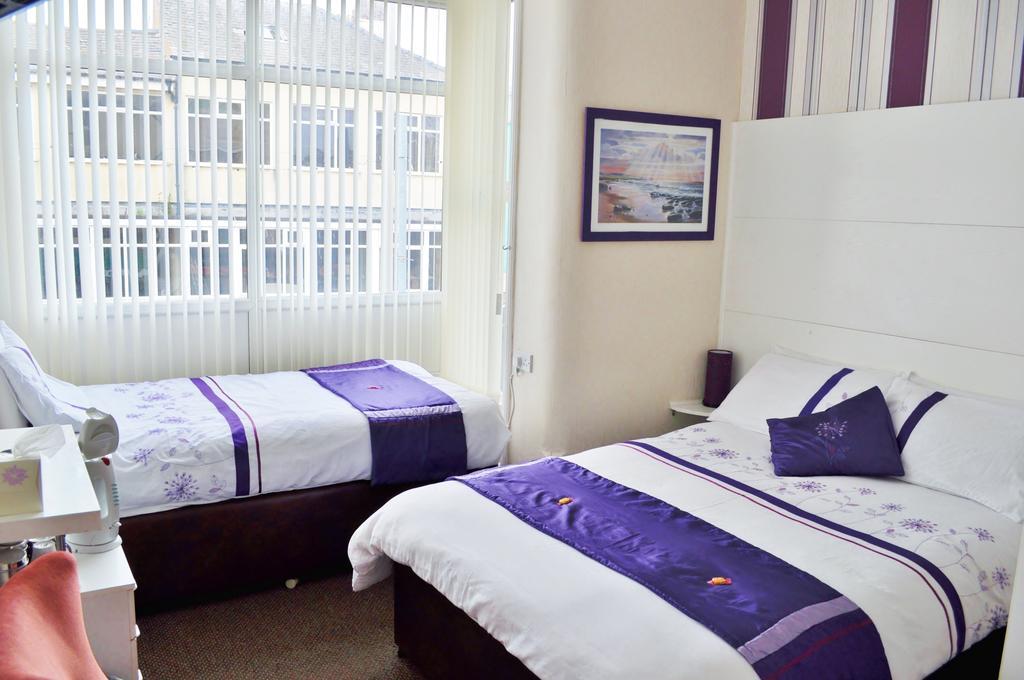Cheers Hotel Blackpool Room photo