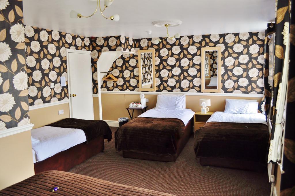 Cheers Hotel Blackpool Room photo